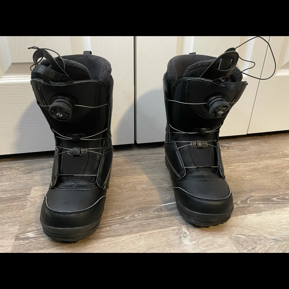 Women’s Snowboard Boots: Salomon, US SIZE 8, worn 5 times, 1 size too small:(